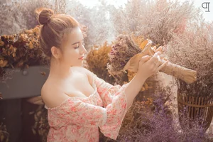Elegant Beauty: Stunning Vietnamese Girl Portrait Collection Pack 19 - image 110