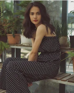 Elegant Beauty: Stunning Vietnamese Girl Portrait Collection Pack 19 - image 70