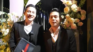 A Star-Studded Wedding: Ha Tri Quang and Thanh Doan Celebrate with Quach Thanh Danh in a Grand Event - image 5