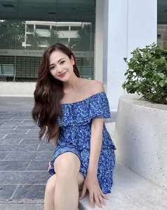 Vietnamese Actress Viet Hoa Stuns Fans with Natural 'Pretty Since Childhood' Beauty - image 0