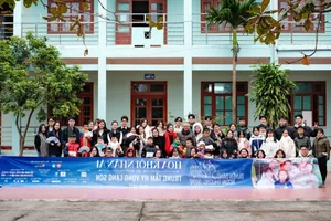 Duyen Dang Ngoai Thuong 2023: A Heartwarming Charity Journey to Lang Son Children's Village - image 1