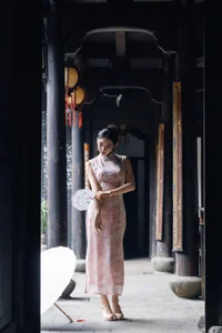 Fluid Elegance: [Yituyu] Water Painting Artistic Portrait Gallery - image 0