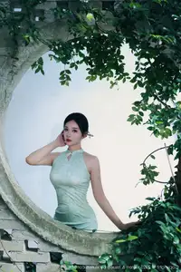 Nan Qiao: Graceful Charm in Jade Green Cheongsam - XiuRen No.10538 Collection - image 26