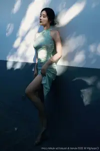 Nan Qiao: Graceful Charm in Jade Green Cheongsam - XiuRen No.10538 Collection - image 1