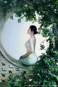 Nan Qiao: Graceful Charm in Jade Green Cheongsam - XiuRen No.10538 Collection - image 5