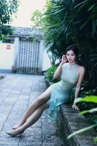 Nan Qiao: Graceful Charm in Jade Green Cheongsam - XiuRen No.10538 Collection - image 28