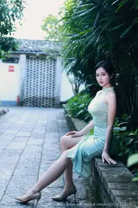 Nan Qiao: Graceful Charm in Jade Green Cheongsam - XiuRen No.10538 Collection - image 34