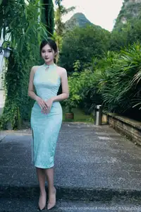 Nan Qiao: Graceful Charm in Jade Green Cheongsam - XiuRen No.10538 Collection - image 8