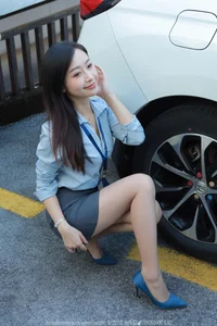 Modern Professionalism in IESS SXJ No.1887 with Model Xiao Jie - image 68