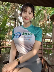 Thai Teacher Inspires Thousands with Her Marathon Journey and Stunning Fitness Transformation - image 2