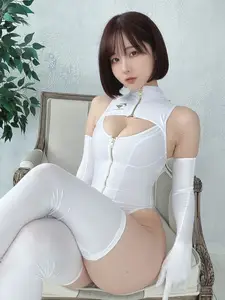 Discover the captivating allure of Coser in sleek white attire - Fantia 2023.10 Part03 - image 0