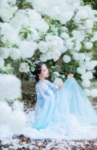 YiTuYu Art Language Vol.4244: Featuring the Elegant Qi Luo Sheng De Xiao Su Su - image 5