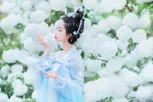 YiTuYu Art Language Vol.4244: Featuring the Elegant Qi Luo Sheng De Xiao Su Su - image 11