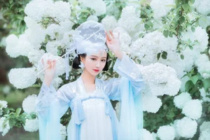YiTuYu Art Language Vol.4244: Featuring the Elegant Qi Luo Sheng De Xiao Su Su - image 17