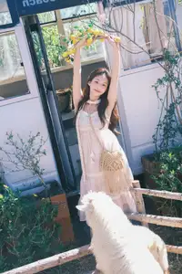 YiTuYu Vol.8678: Chickkii's Radiant Charm Bathed in Golden Sunlight and Natural Artistry - image 17