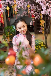 Actress Hong Diem’s Daughters Grow Up: From Roommates to Beautiful Young Ladies - image 1