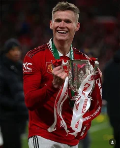Inside the Romance of Manchester United's Clutch Star Player - image 7