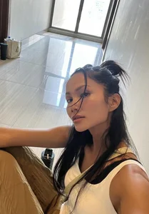 H'Hen Nie: Overcoming Unfair Criticism and Embracing Her Authentic, Strong Beauty - image 9