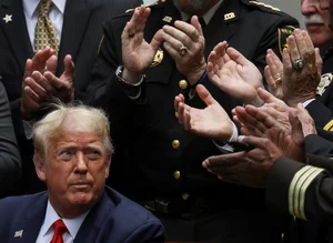 Memorable Moments and Iconic Photography from Donald Trump’s First Presidential Term in the White House - image 10