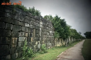 The Feng Shui Curse and the Mystery of the Ho Dynasty Citadel - image 4