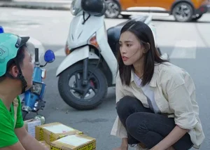 Beauty Queens on Screen: Tieu Vy’s Cinematic Appeal vs H'Hen Nie’s Debut - image 7