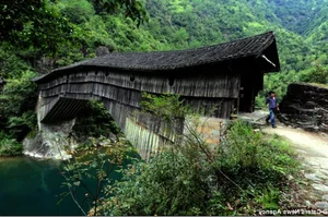 China’s Ancient Wooden Arch Bridges: 1,000 Years of Architectural Mastery - image 5