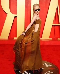 Vanity Fair Oscar After-Party 2024: Rosé, Kylie Jenner, and Kendall Jenner Dominate - image 21