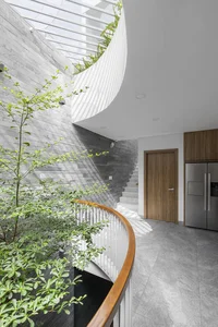 30 Innovative Mezzanine Designs for Small Townhouses with Greenery - image 3