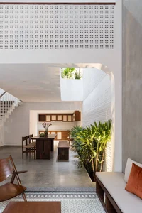 30 Innovative Mezzanine Designs for Small Townhouses with Greenery - image 28