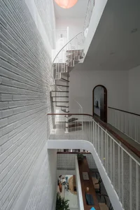 30 Innovative Mezzanine Designs for Small Townhouses with Greenery - image 6