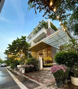 Inside the Stunning Villa of Vietnam's First Runner-Up to Become a People's Artist - image 7
