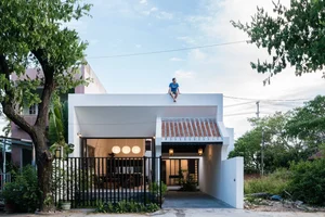 Khanh House: A Modern Hoi An Townhouse Blending Nature and Heritage - image 31