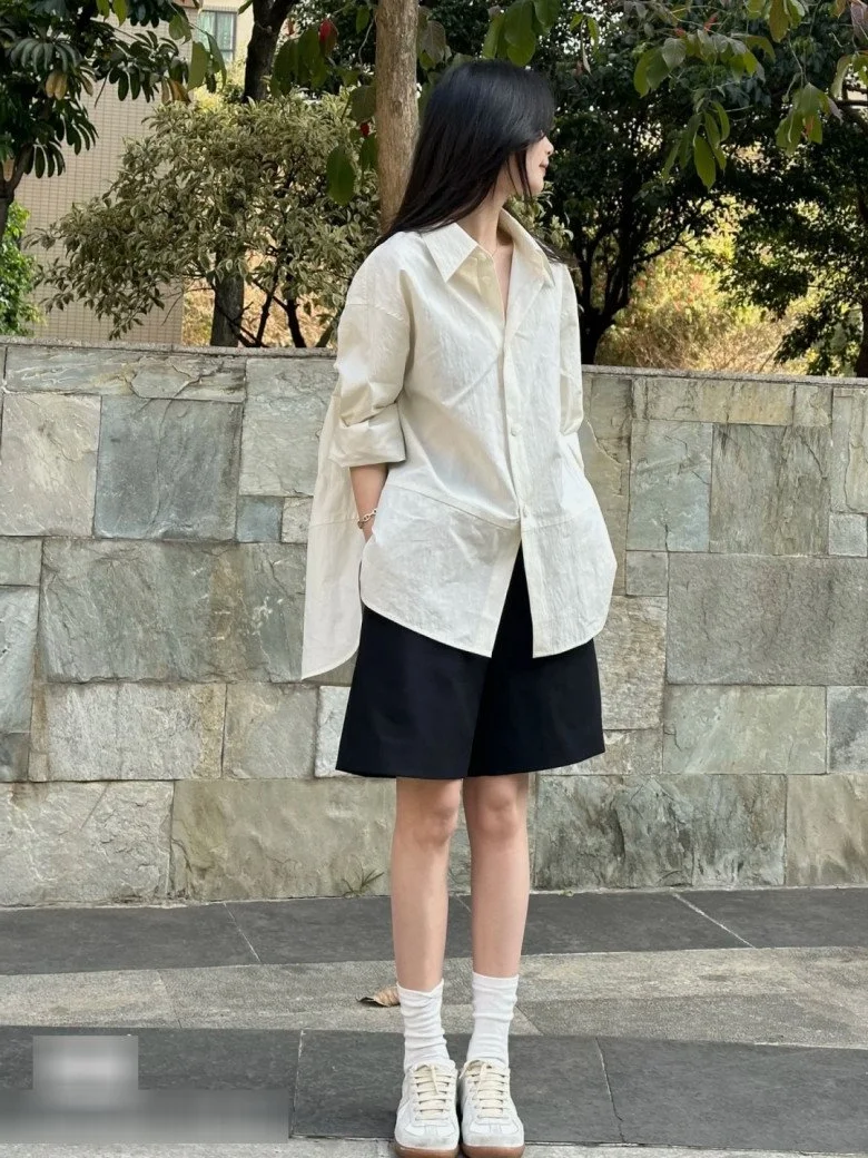 Autumn Fashion Guide: How to Style Classic Shirts with Shorts or Trousers