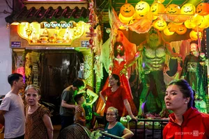 Vibrant Halloween Parade: Thousands Join Costume Festivities on the Walking Street - image 5