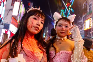 Vibrant Halloween Parade: Thousands Join Costume Festivities on the Walking Street - image 8