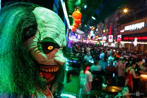 Vibrant Halloween Parade: Thousands Join Costume Festivities on the Walking Street - image 3