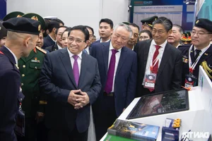 Prime Minister Pham Minh Chinh Inspects Advanced Military Technology at Vietnam International Defense Expo 2024 - image 10