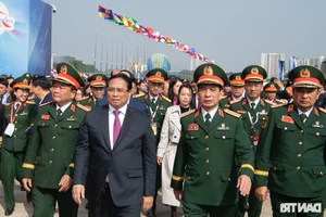 Prime Minister Pham Minh Chinh Inspects Advanced Military Technology at Vietnam International Defense Expo 2024 - image 12