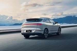 BYD Sealion 6 Launches in Vietnam with Competitive Pricing Starting at 454 Million VND - image 1