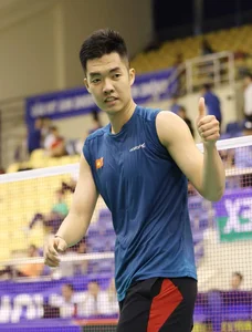 Military Badminton Star Le Duc Phat Dominates Olympic Stage - image 1