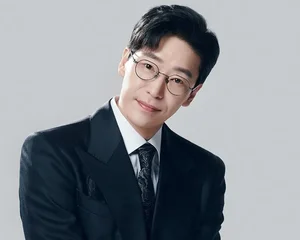 Outstanding South Korean Actors Born in the Year of the Dragon - image 28