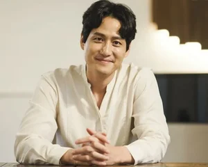 Outstanding South Korean Actors Born in the Year of the Dragon - image 20