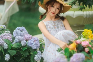 YiTuYu Art Language Vol.6751: Graceful Expressions by Yu Er - image 15