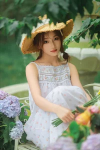 YiTuYu Art Language Vol.6751: Graceful Expressions by Yu Er - image 16