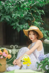 YiTuYu Art Language Vol.6751: Graceful Expressions by Yu Er - image 3