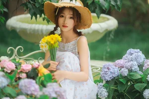 YiTuYu Art Language Vol.6751: Graceful Expressions by Yu Er - image 0