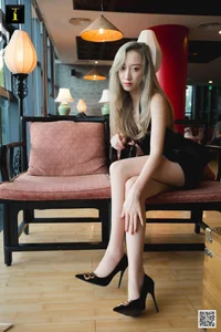 Summer Aesthetic Photography: Model Lele Showcases Elegant Backless Fashion in IESS Series - image 84