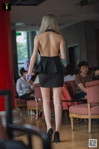 Summer Aesthetic Photography: Model Lele Showcases Elegant Backless Fashion in IESS Series - image 29