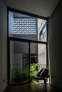 Modern Townhouse Design: A Green Oasis in the Heart of the Concrete Jungle - image 1