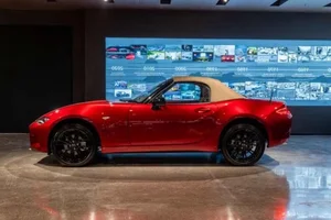 2026 Mazda MX-5 Miata Debuts in Vietnam with Attractive Pricing - image 8